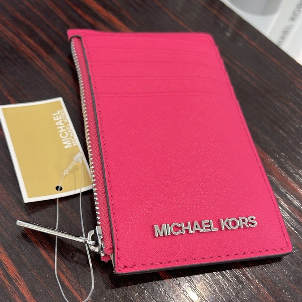 MICHAEL KORS
Jet Set Travel Medium Top Zip Leather Card Case Wallet 
Dragonfruit - Picture 6 of 16